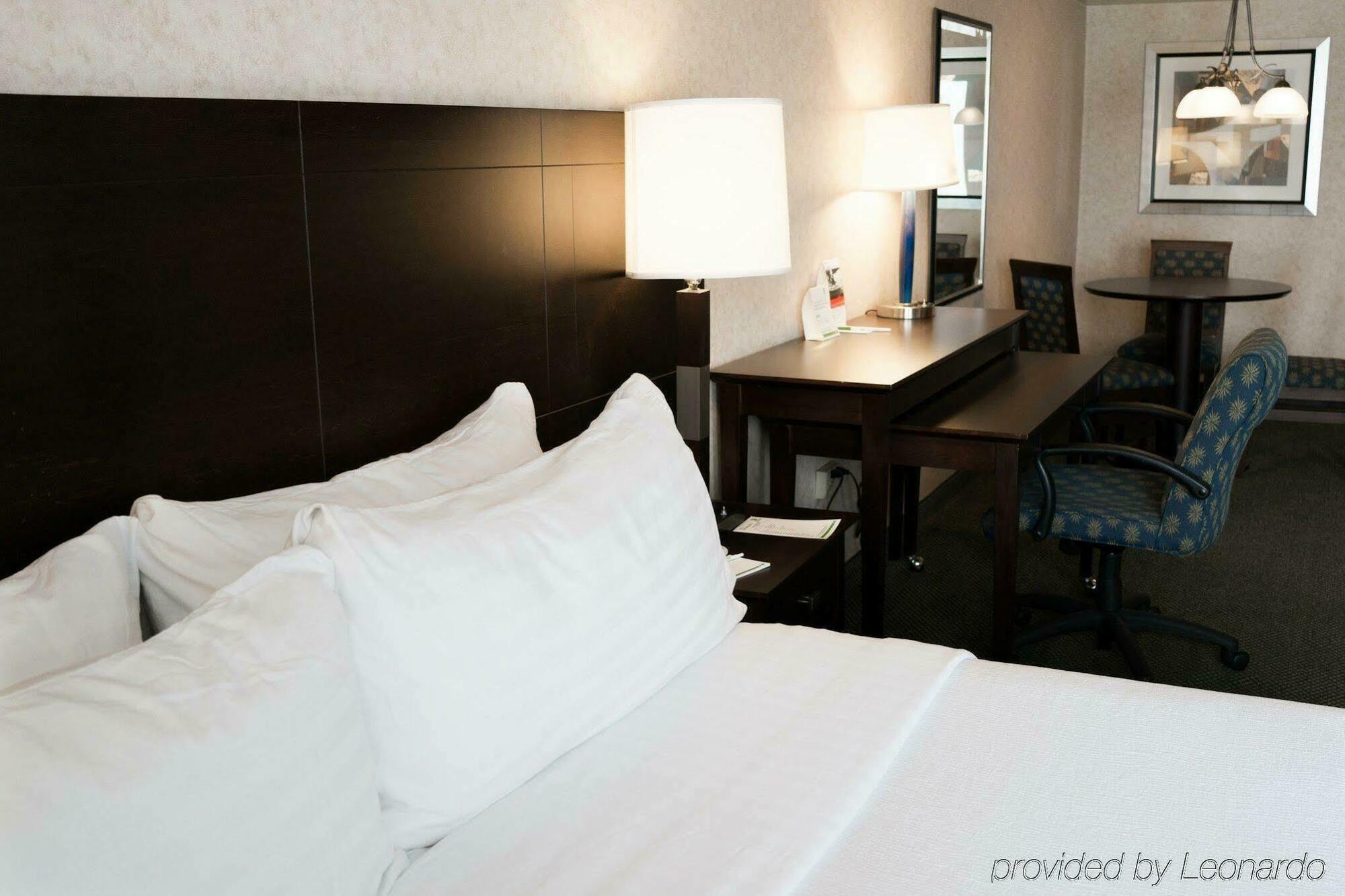 Holiday Inn La Mirada Buena Park By Ihg Esterno foto